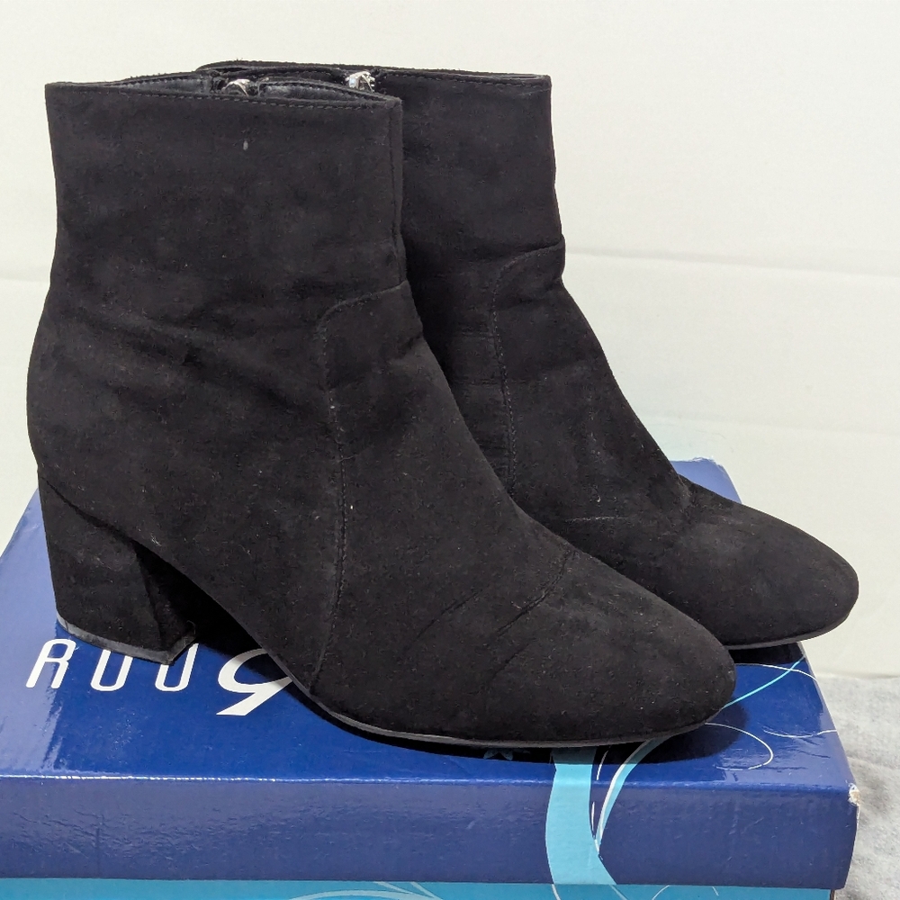 Faux Suede Boot Chunky Heel Zip Up Size 8